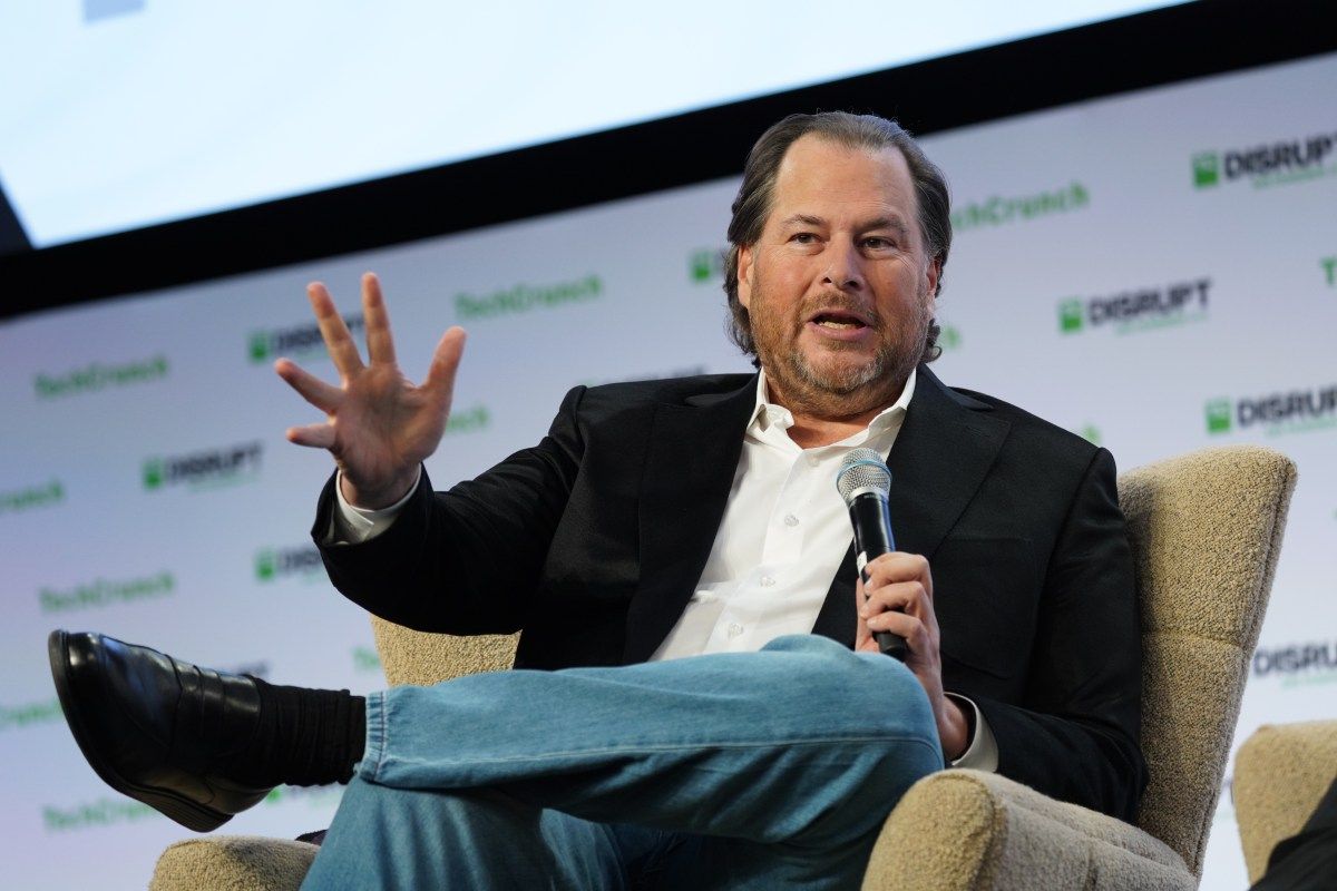 Salesforce to Hire 2,000 New Salespeople for AI Products