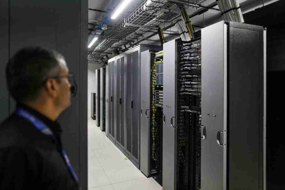 White House Considers Federal Land for AI Data Centers Amid 