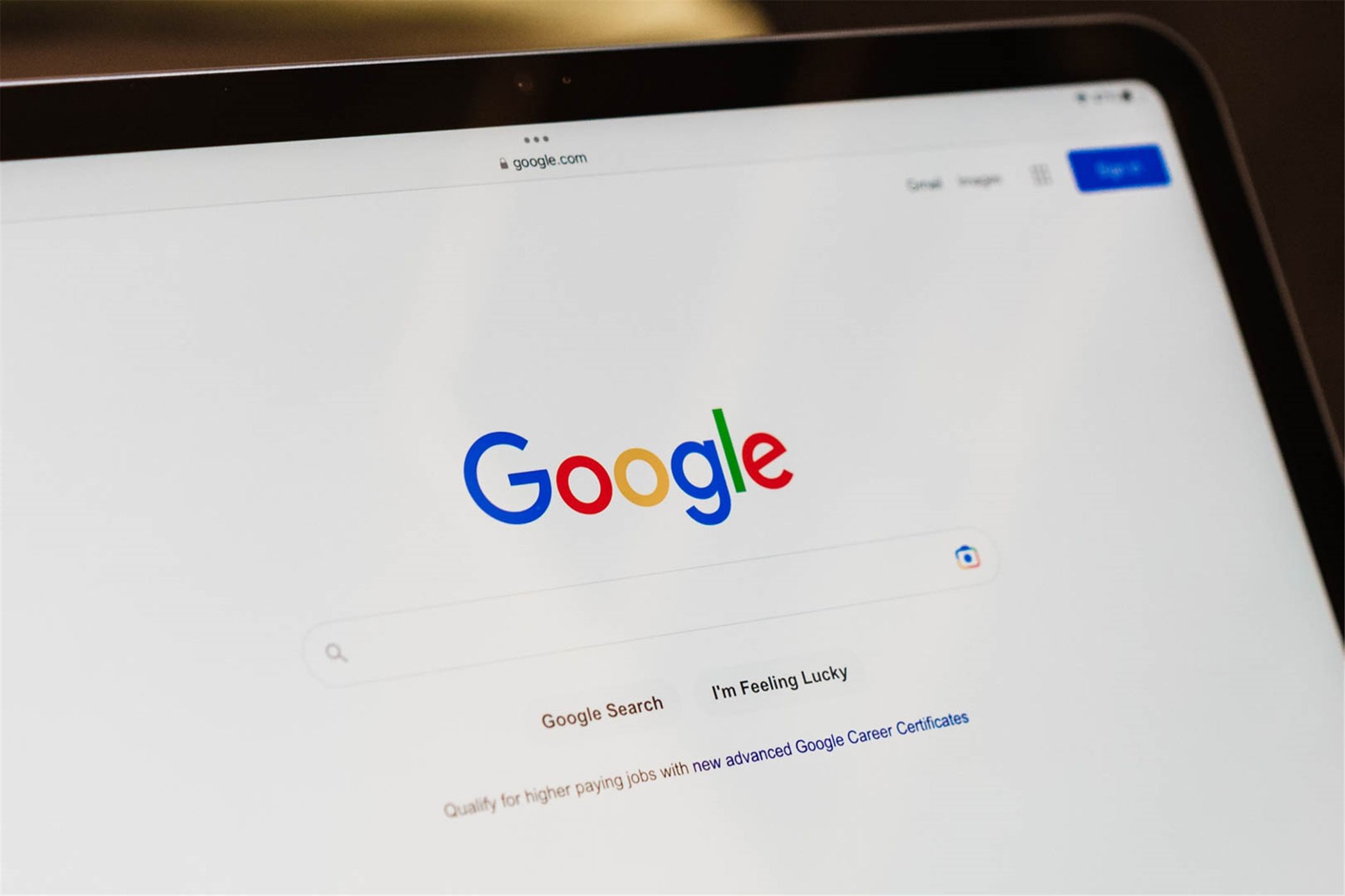 7 Reasons I Use ChatGPT for Search Instead of Google