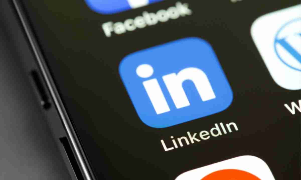 LinkedIn Employs AI and Games to Promote Daily User Visits