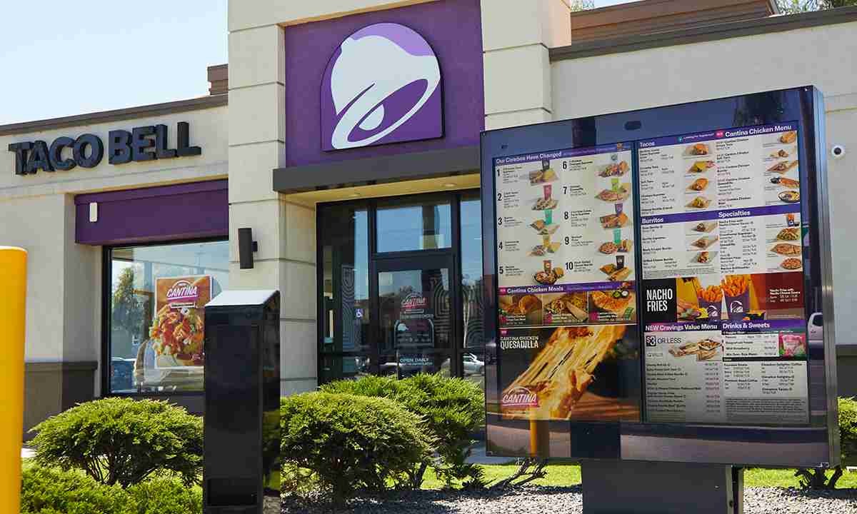 Taco Bell Goes All-in on AI Drive-Thrus as McDonald's Steps 