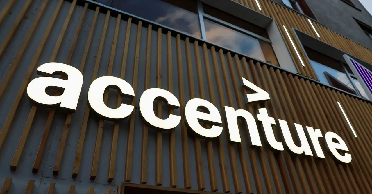 Accenture Raises Revenue Forecast as AI Services Demand