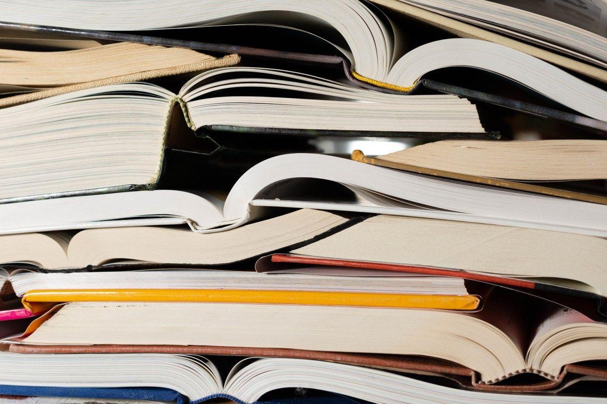 NaNoWriMo Shuts Down Amid AI Controversy and Financial