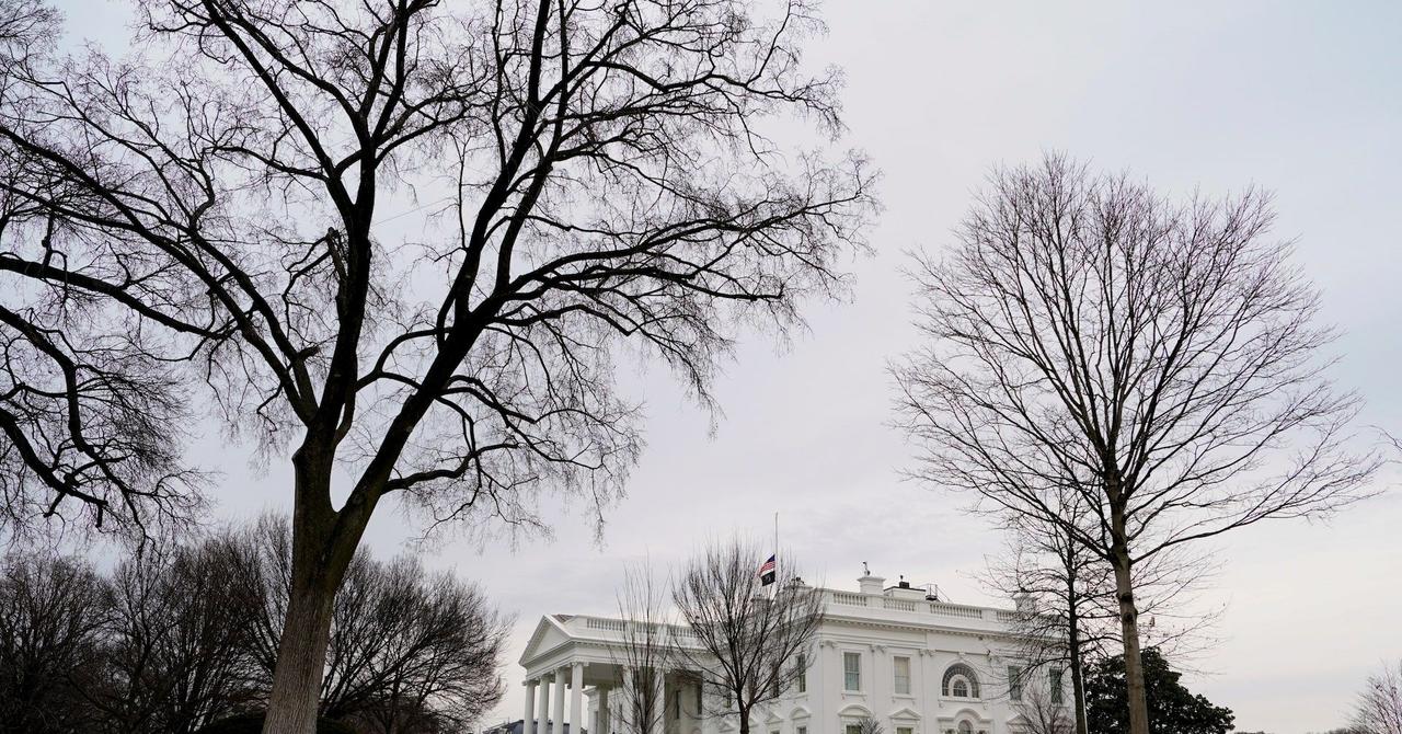 White House Revamps Federal AI Policy: Agencies to Appoint