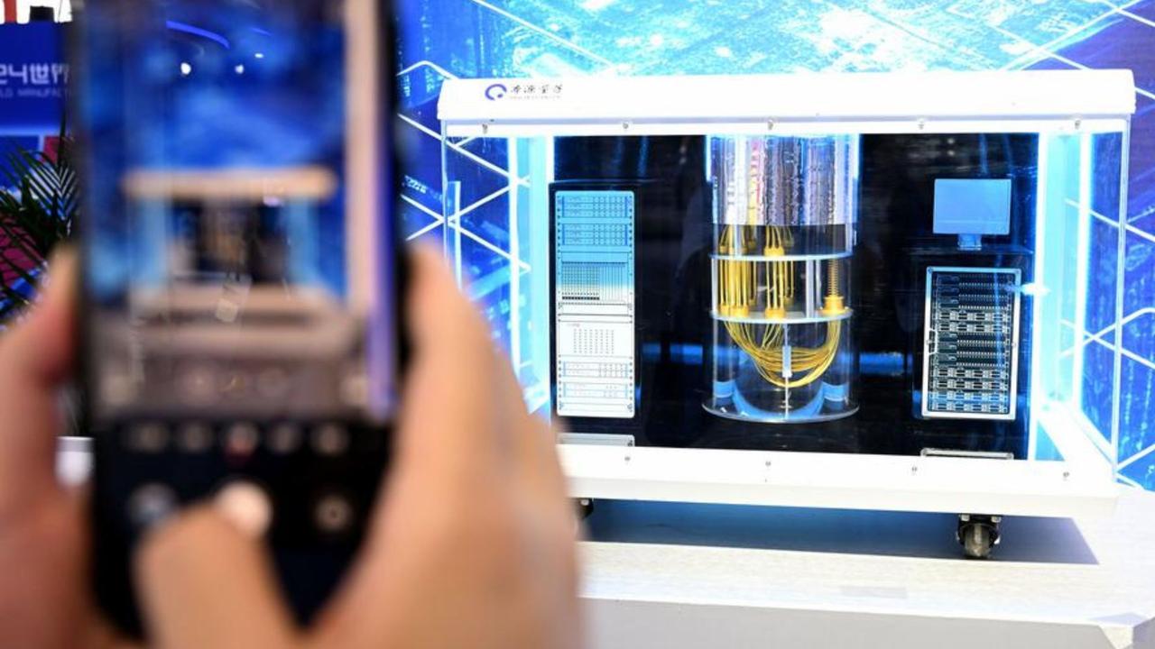 China Claims World-First: Quantum Computer Fine-Tunes