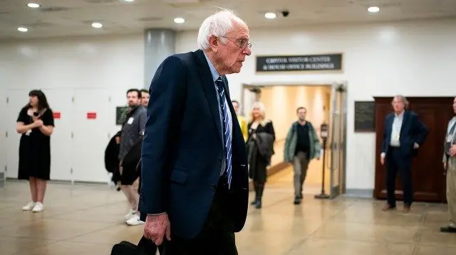 Bernie Sanders Warns of AI and Robotics Threat to Jobs,