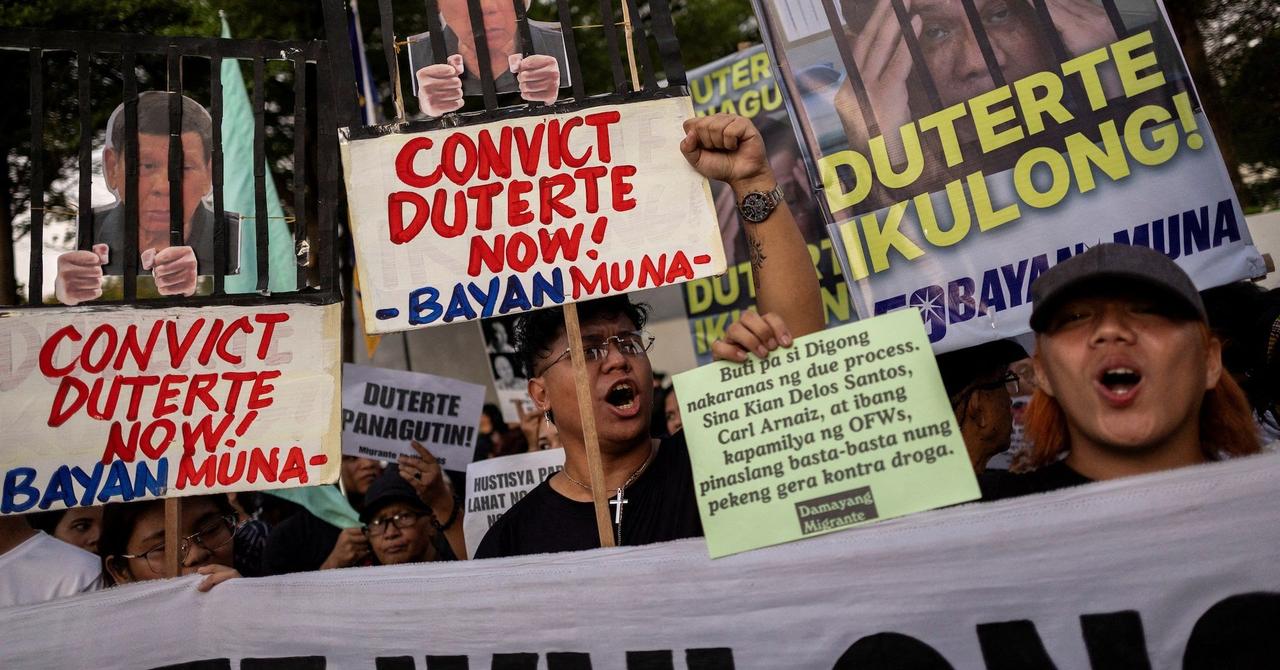 Fake Social Media Accounts Manipulate Philippine Political