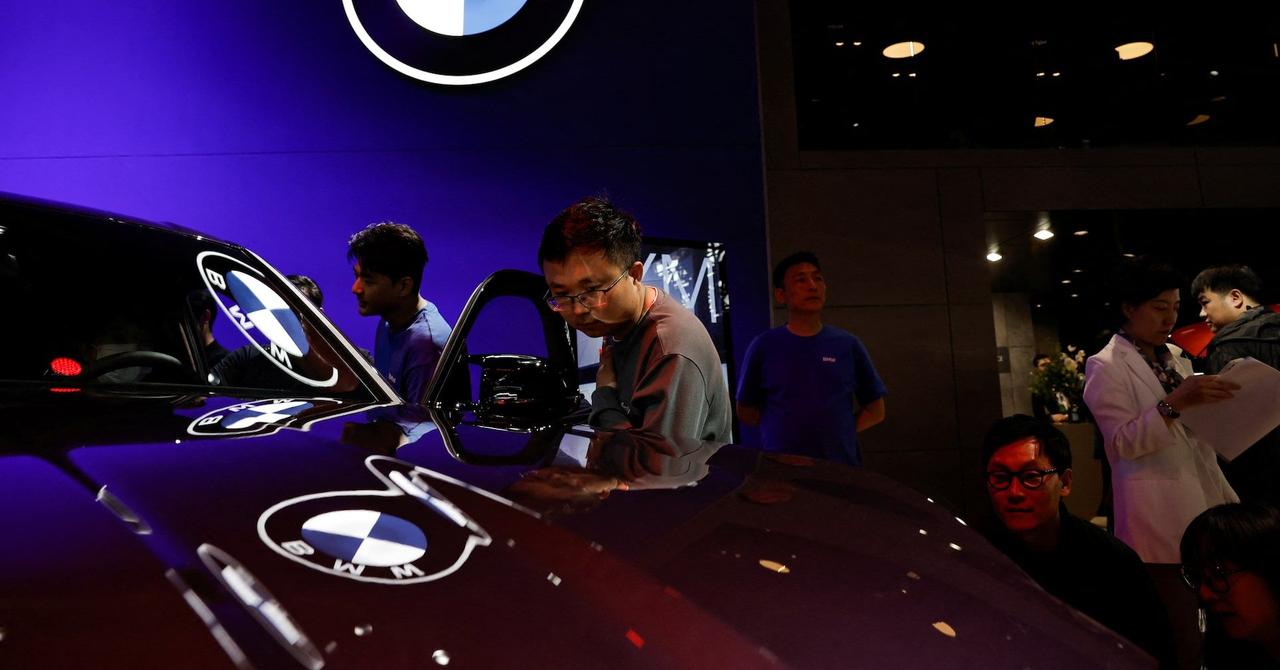 BMW to Integrate DeepSeek AI in New Vehicles for Chinese