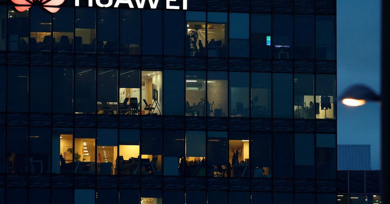 Malaysia Clarifies Stance on AI Project Involving Huawei