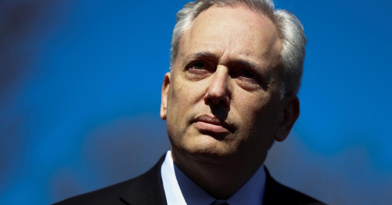White House AI Czar Warns: China Only 3-6 Months Behind US