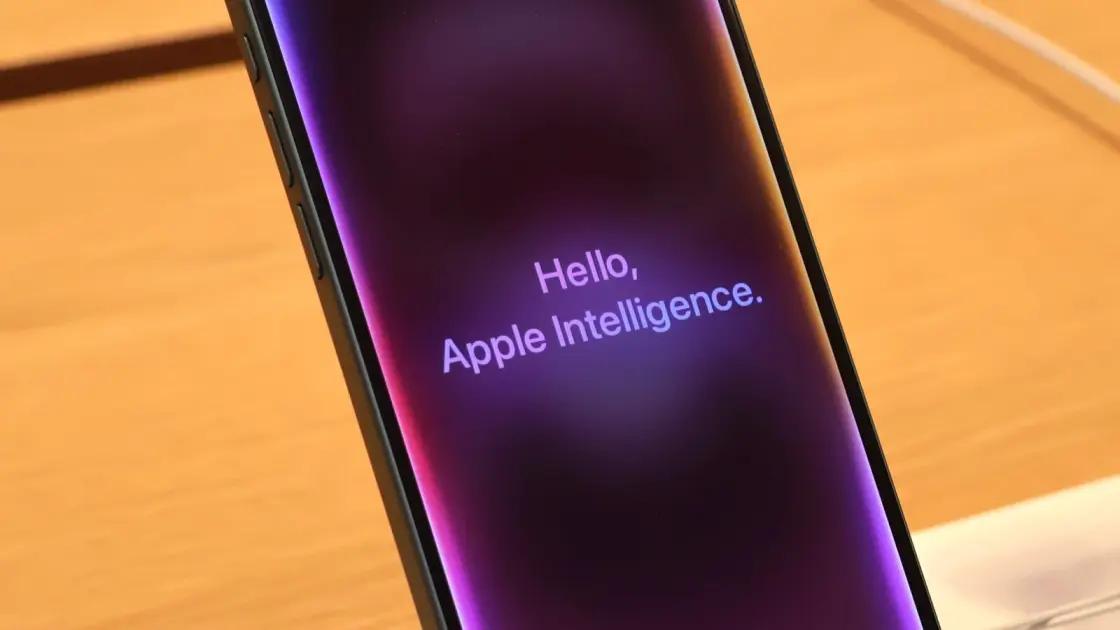 Apple Faces Shareholder Lawsuit Over Delayed AI-Powered