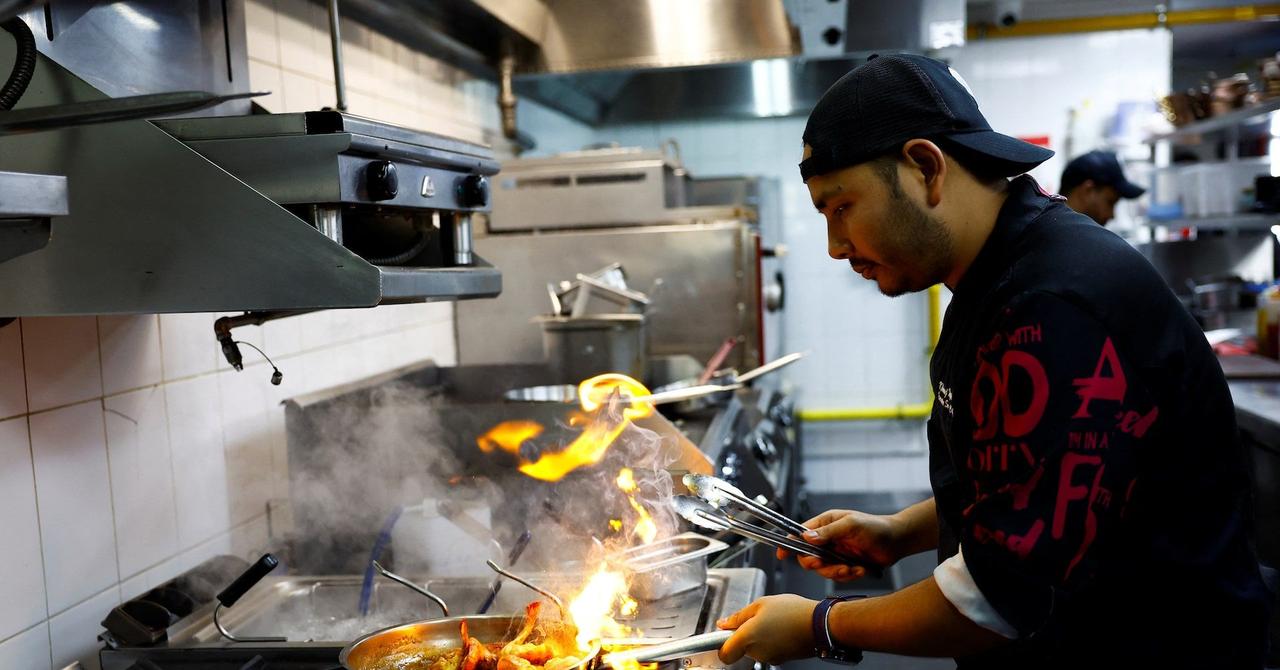 Dubai's WOOHOO Restaurant to Debut AI Chef 'Aiman' in