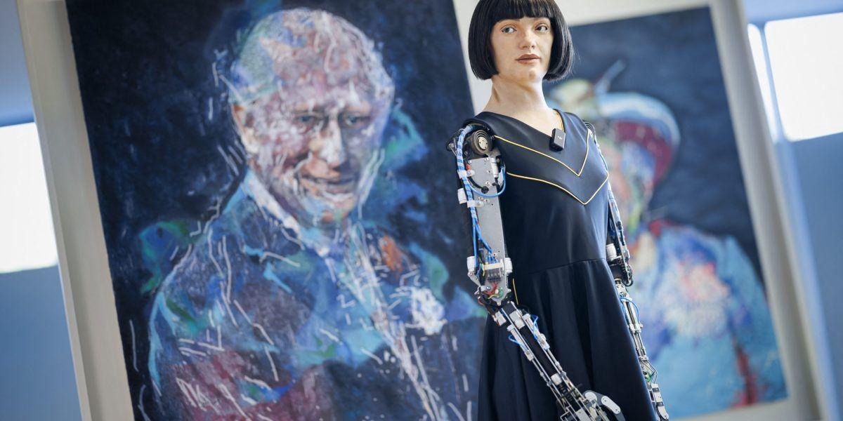 AI-Powered Humanoid Robot Ai-Da Creates Portrait of King