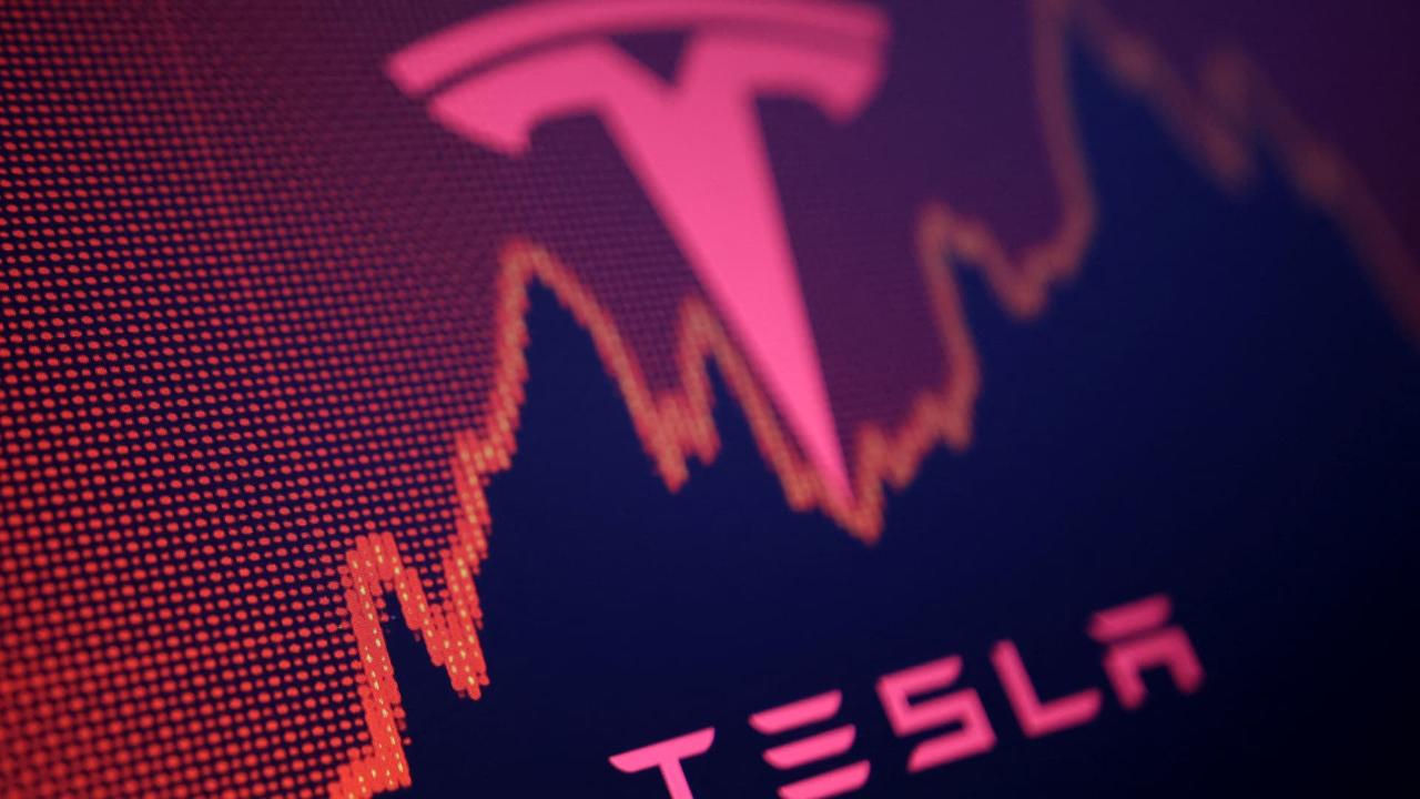 Tesla's Q2 Earnings Reveal Challenges and AI Ambitions Amid