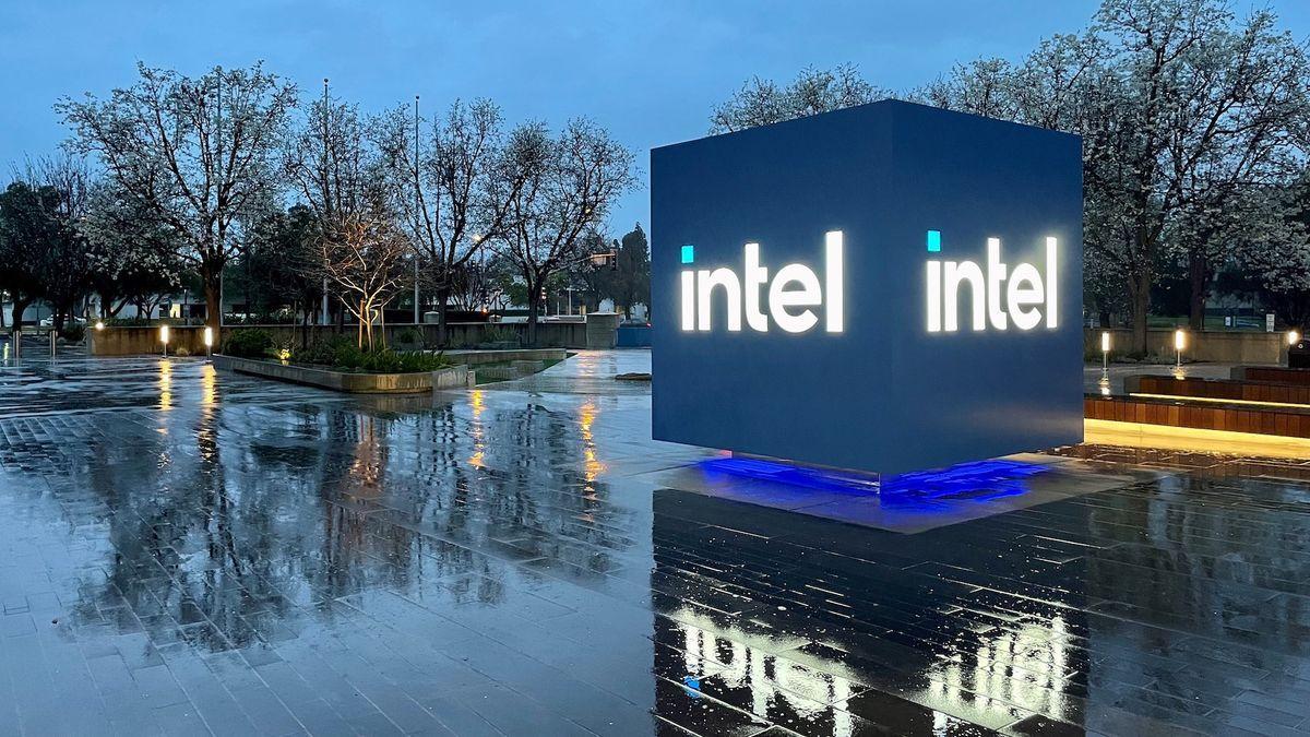 Intel's Strategic Shift: Panther Lake, Nova Lake, and the