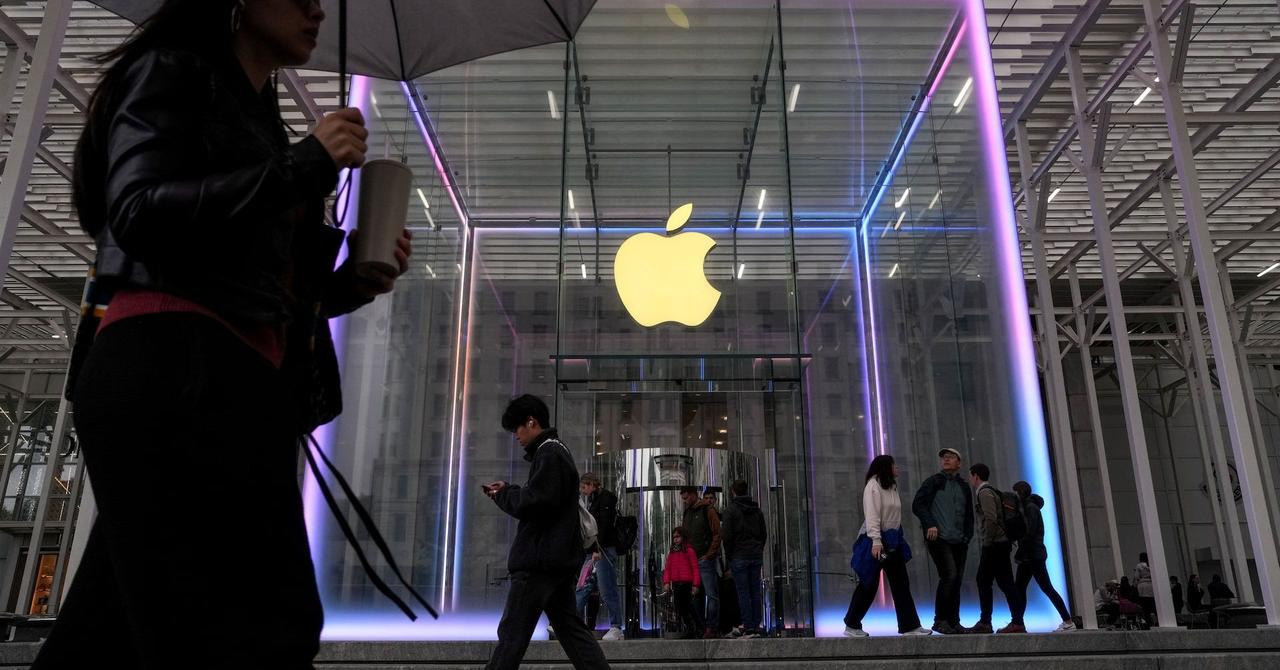 Apple's Record Earnings Overshadowed by Tariff Concerns and
