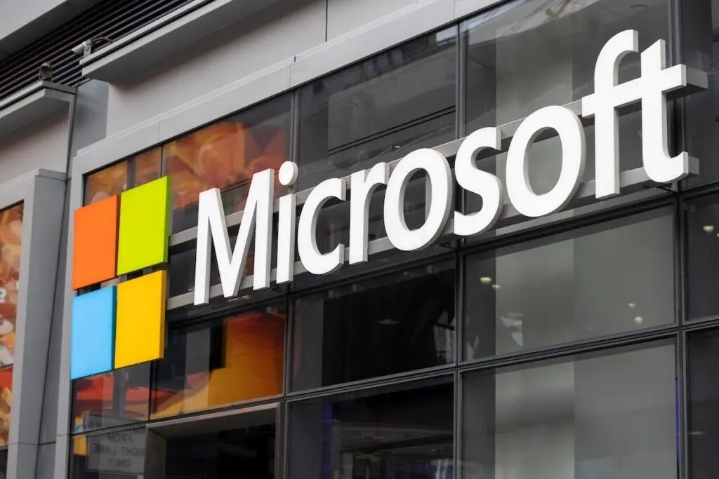 Microsoft Intensifies AI Talent War, Targets Meta's Top