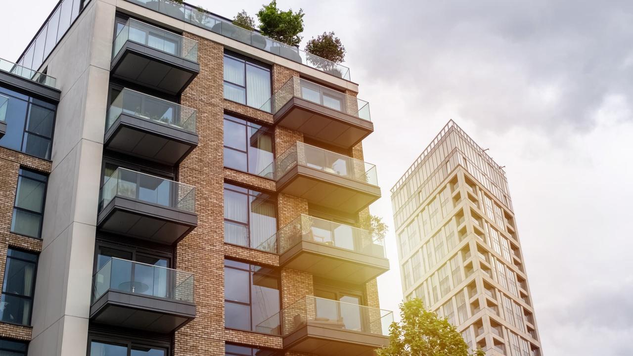 AI Revolutionizes Apartment Market: From Leasing to