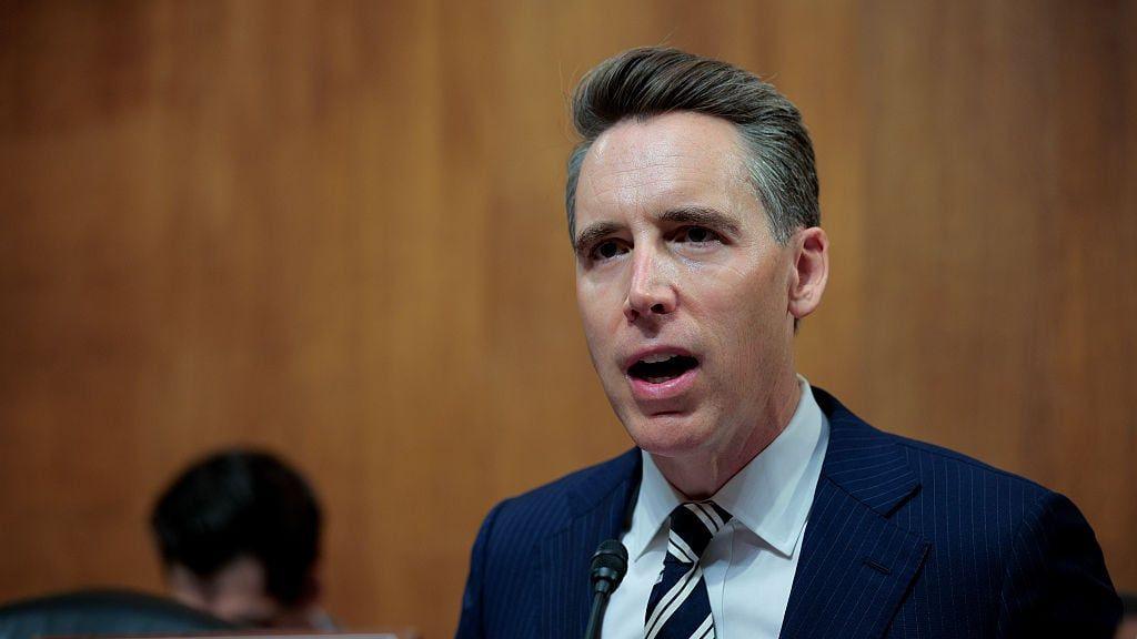 Meta Under Scrutiny: AI Chatbots' Inappropriate