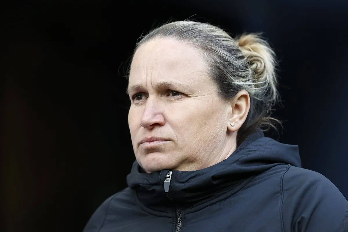 Seattle Reign Coach Uses ChatGPT for Soccer Tactics,