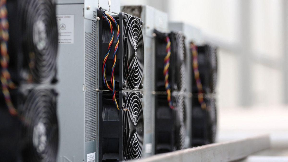 Bitfarms Abandons Bitcoin Mining for AI Infrastructure in