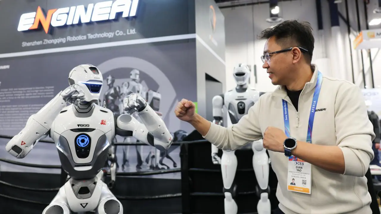 Humanoid Robots Face Training Gap as Industry Demands