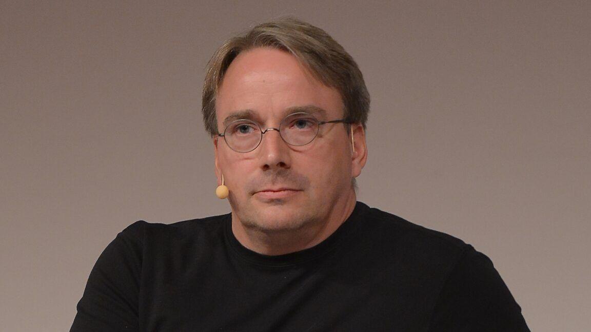 Linus Torvalds experiments with vibe coding on hobby