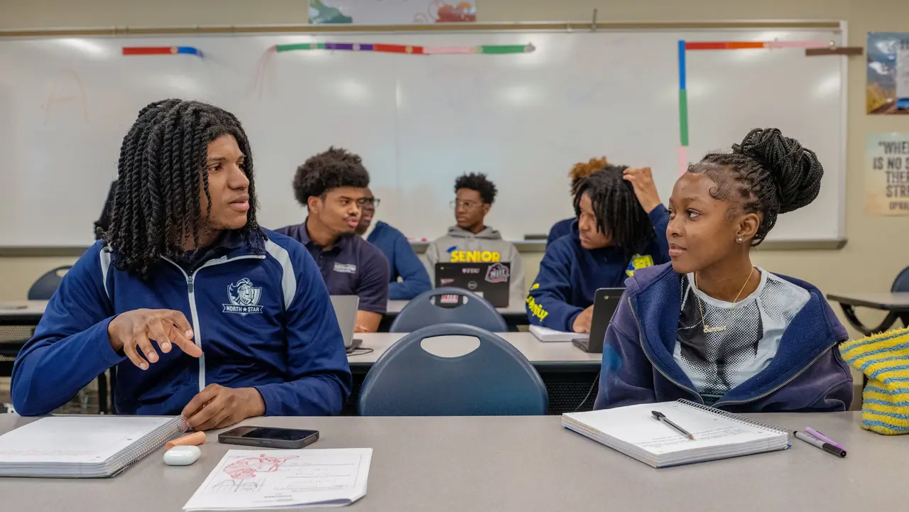 Schools Launch AI Literacy Programs as Chatbots Transform