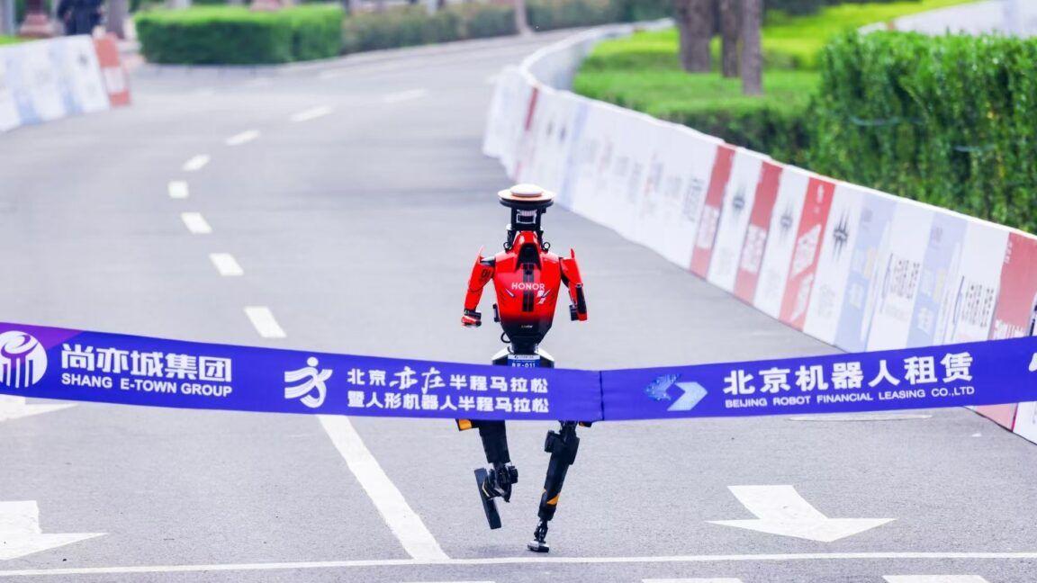 Humanoid robots crush half-marathon record in Beijing,
