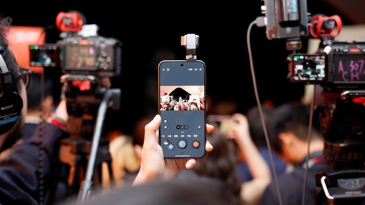 Honor Robot Phone sets Q3 launch with AI camera gimbal