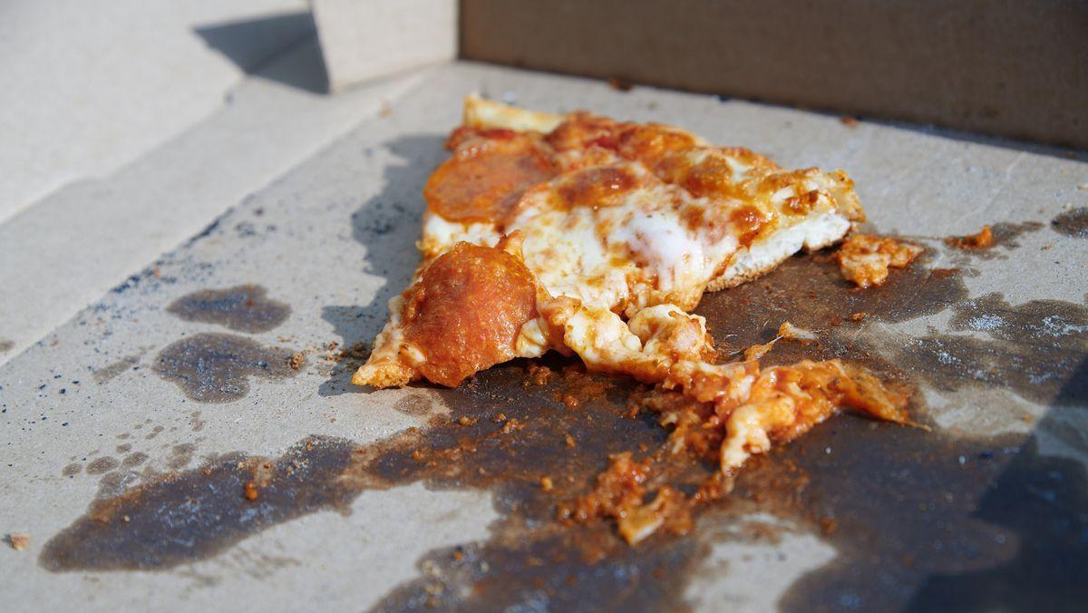 Pizza Hut faces $100 million lawsuit as AI delivery system
