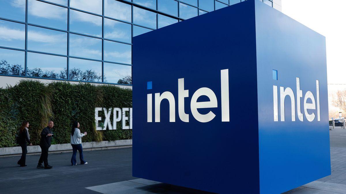 Intel Crescent Island leaked PCB reveals massive Xe3P GPU
