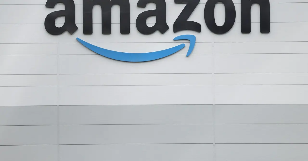 Amazon unveils AI warehouse robot that understands human