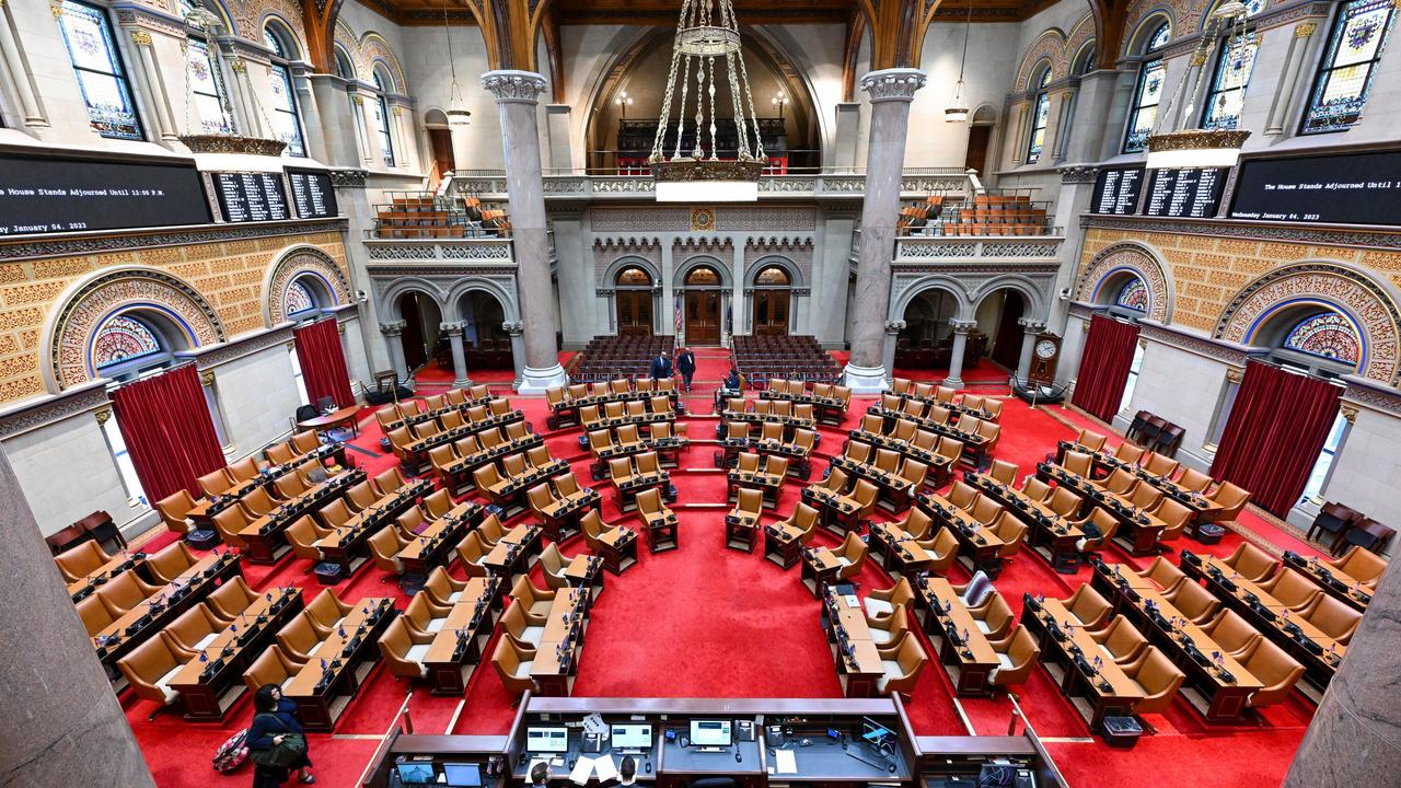 New York passes one-year moratorium on large data centers