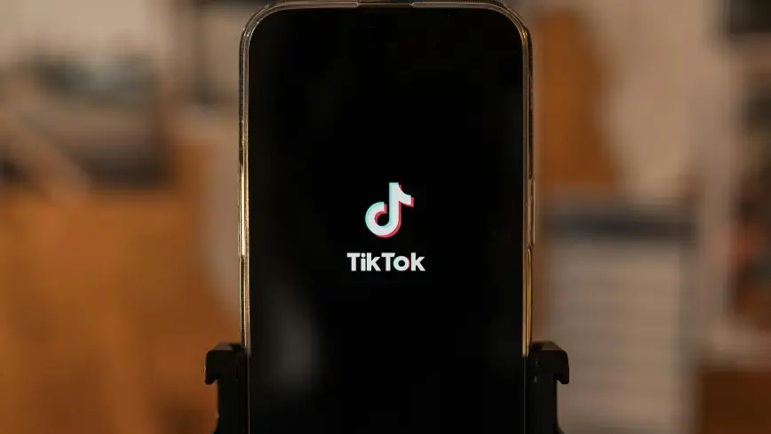 TikTok serves 59% AI slop to new users, with children's
