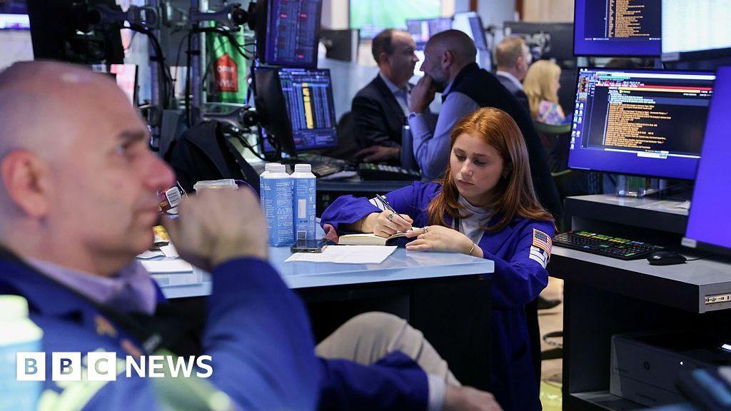 Tech Stock Selloff Shakes Global Markets as Investors Question AI Spending Returns