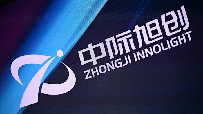 Zhongji Innolight drops 9% in Hong Kong debut despite
