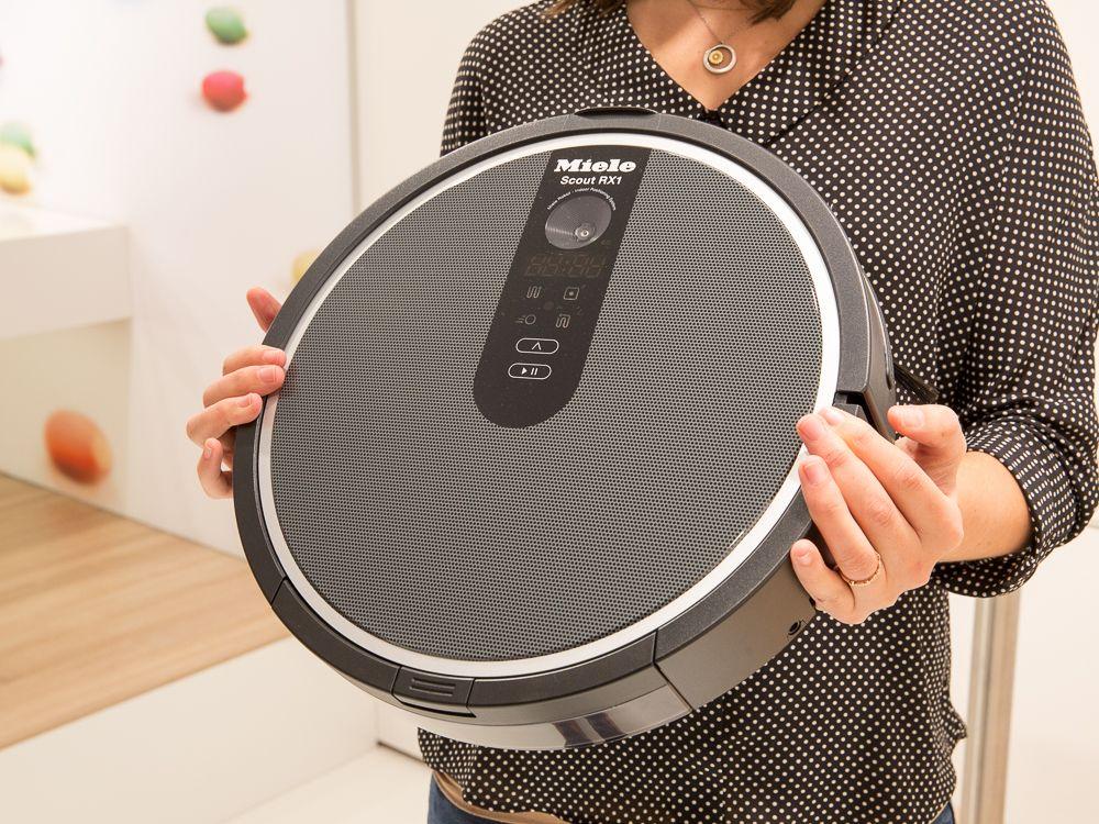 FCC Robot Ban Sweeps Up Robot Vacuums, Blocking Major