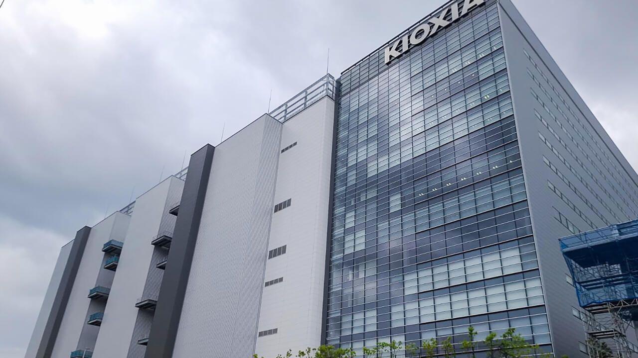 Kioxia's 45-Fold Profit Surge Clouded by Weak Outlook as AI
