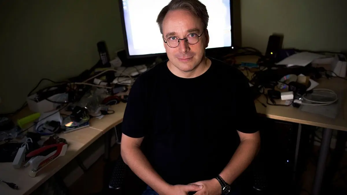 Linus Torvalds Uses AI to Fix Linux Bug After Grueling