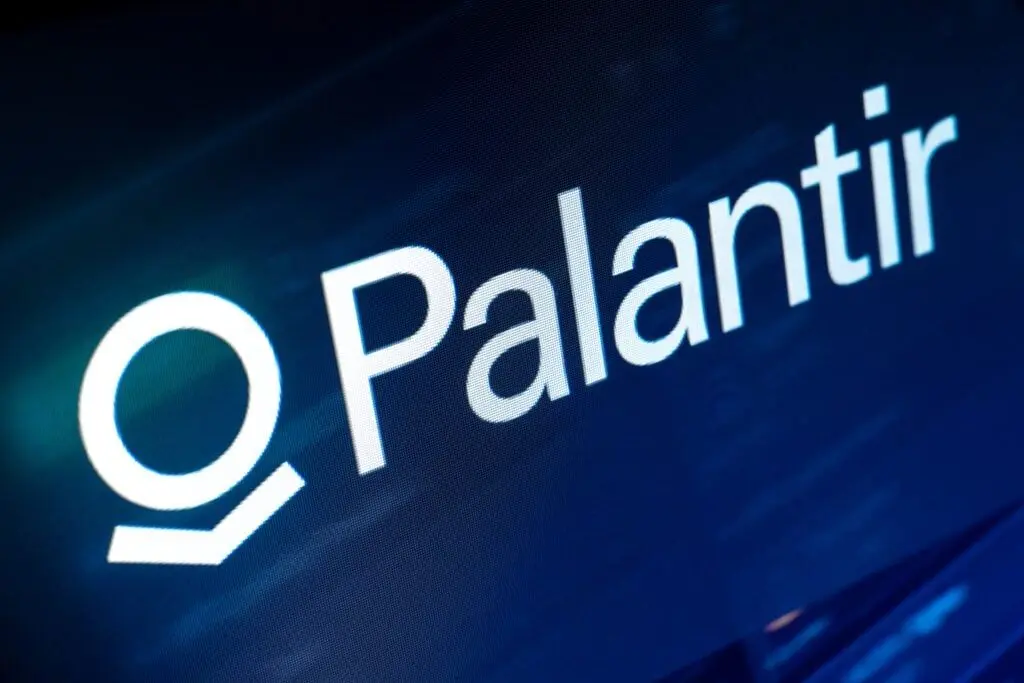 Palantir Stock Plunges 7% as Google AI Targets Government Clients with Gemini 3.8 Flash Cyber
