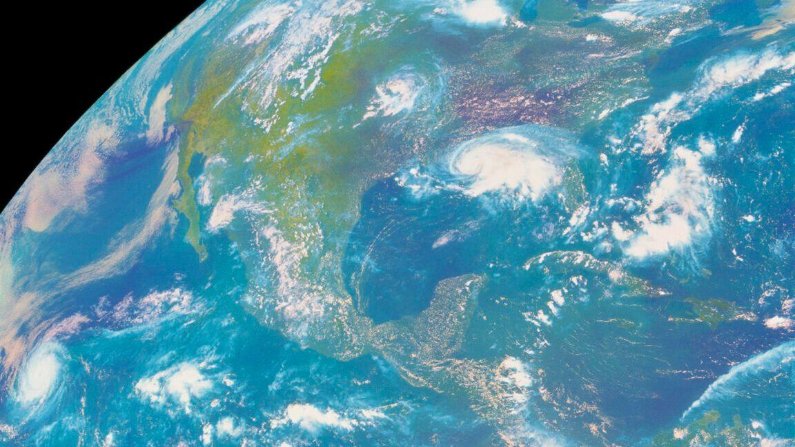 Google's WeatherNext 3 AI Weather Model Uses Live Satellite