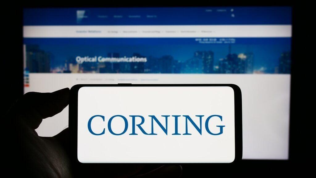 Verizon and Corning Strike Multi-Billion Dollar Fiber Deal