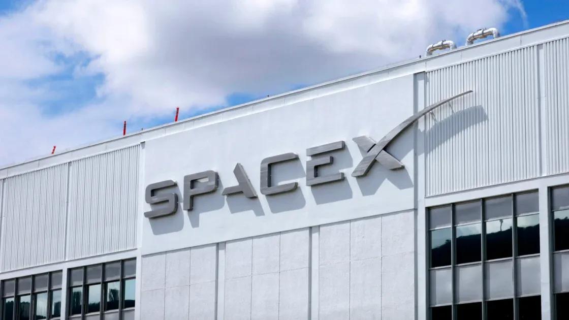 SpaceX AI Explores Buying Data from Defunct Startups to Train Grok Models Amid Privacy Concerns