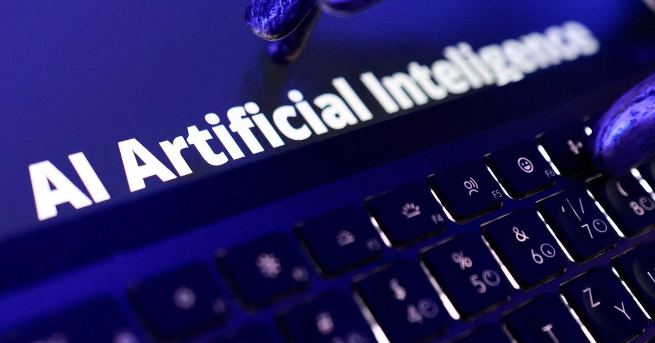 AI Industry Faces Systemic Risks as Historic Buildout