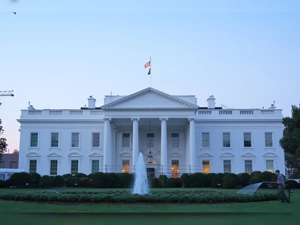 White House Asks OpenAI and Anthropic to Pause Sharing AI Models With UK Testers Amid Security Concerns