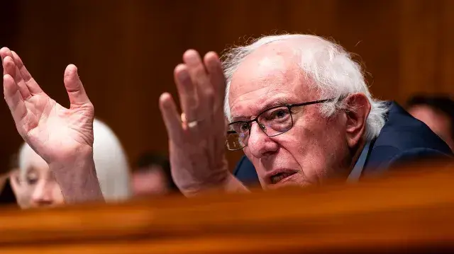 Bernie Sanders Backs Pope Leo's Call to Protect Human Art From AI-Generated Content