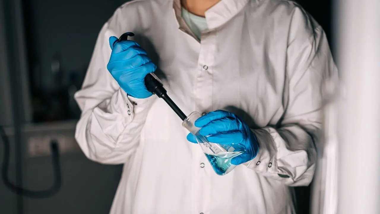 Anthropic Claude AI Discovery Sparks Debate Over Unpublished Research and Scientific Ethics