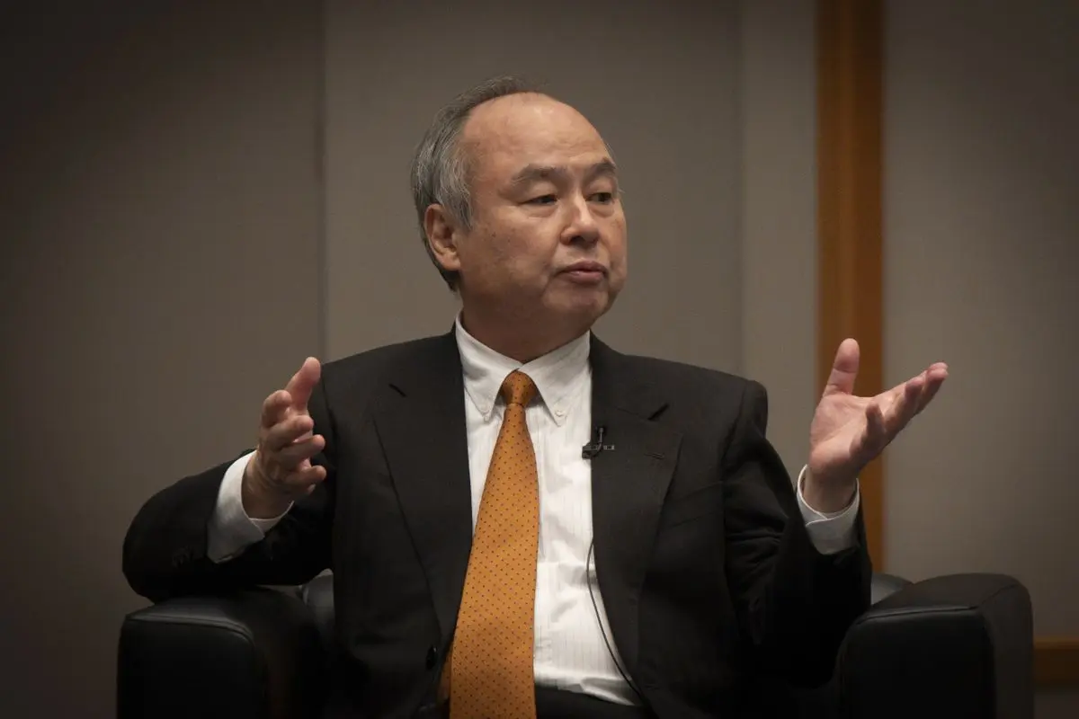 SoftBank Seeks $100 Billion from Gulf Investors to Scale AI