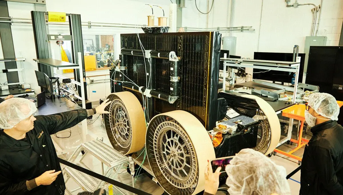 HPE Spaceborne Computer 4 to Deploy First AI on the Moon Aboard Astrolab's FLIP Rover